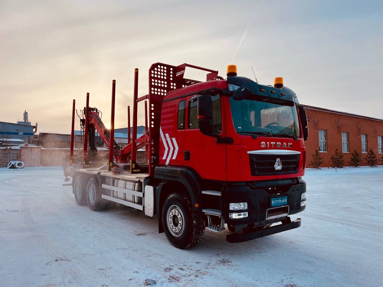 Лесовоз Sitrak C7H 6х4 с КМУ Велмаш ВМ10-86